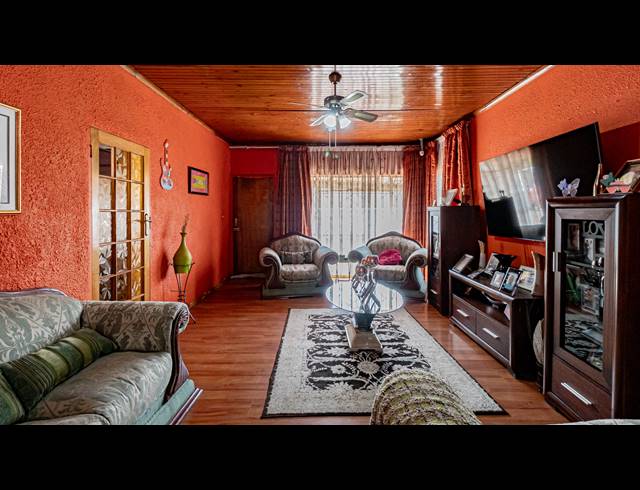 3 BEDROOM HOUSE FOR SALE IN LEONDALE
